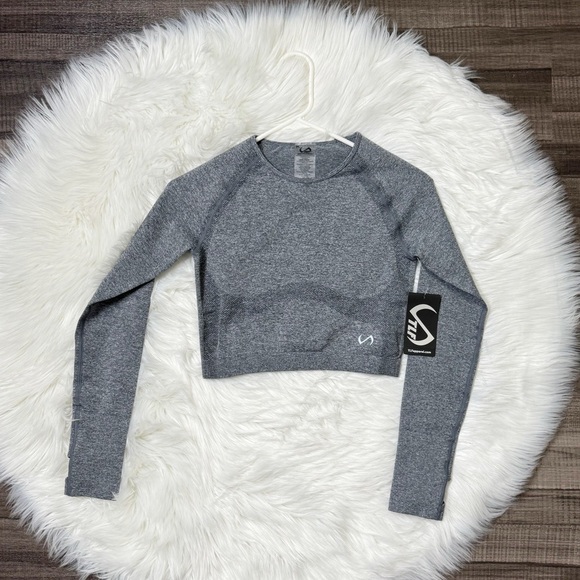 TLF React Seamless Long Sleeve Crop Top - Picture 3 of 6